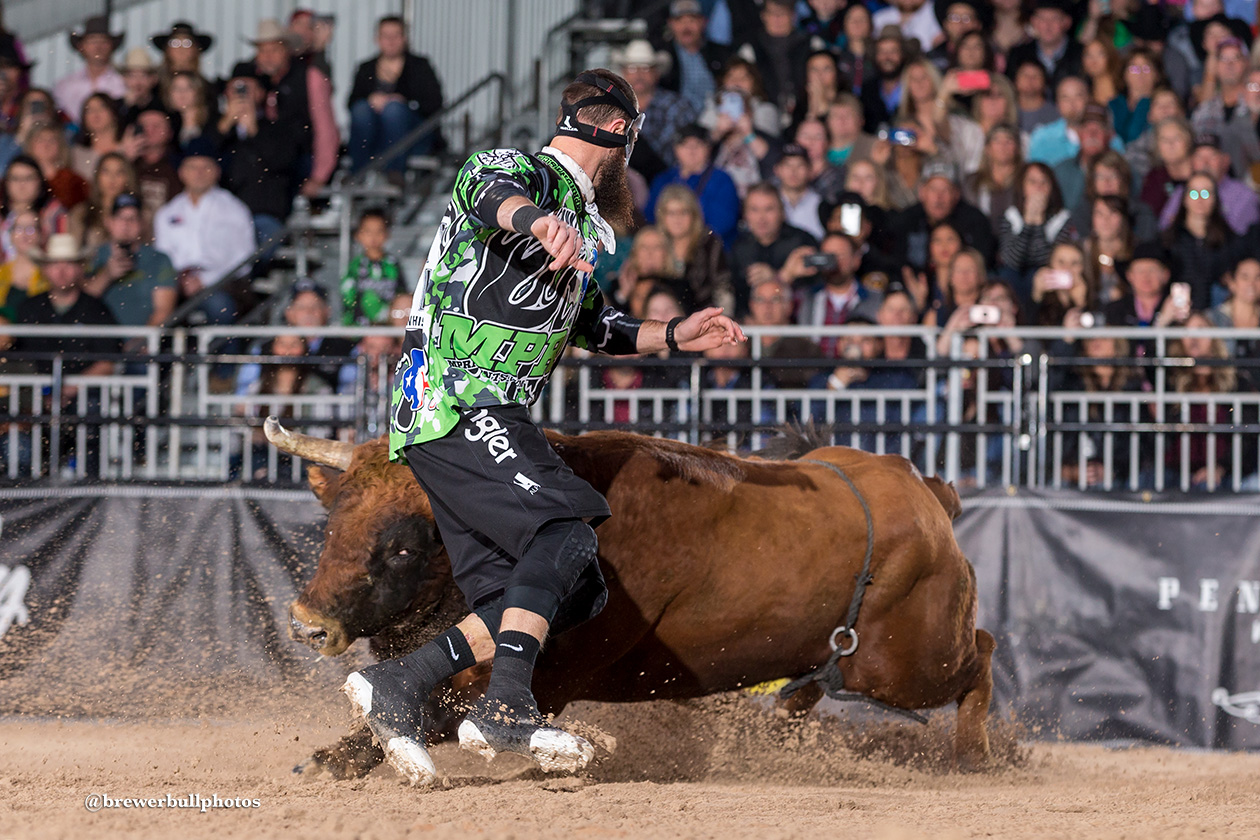Reigning two-time Bullfighters Only World Champion Weston Rutkowski had to scramble through the Wild Card Round, but he will battle to defend his title during Championship Saturday of the Las Vegas Championship at the Tropicana Las Vegas. (PHOTO BY TODD BREWER)