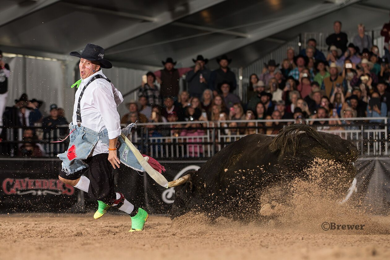 Ross Hill, finishing up his selfish fake at the Las Vegas Championship last month, will be one of many of the top freestyle bullfighters expected to be part of the Bullfighters Only Barrett-Jackson Invitational on Jan. 17-19 in Scottsdale, Ariz. (PHOTO BY TODD BREWER)