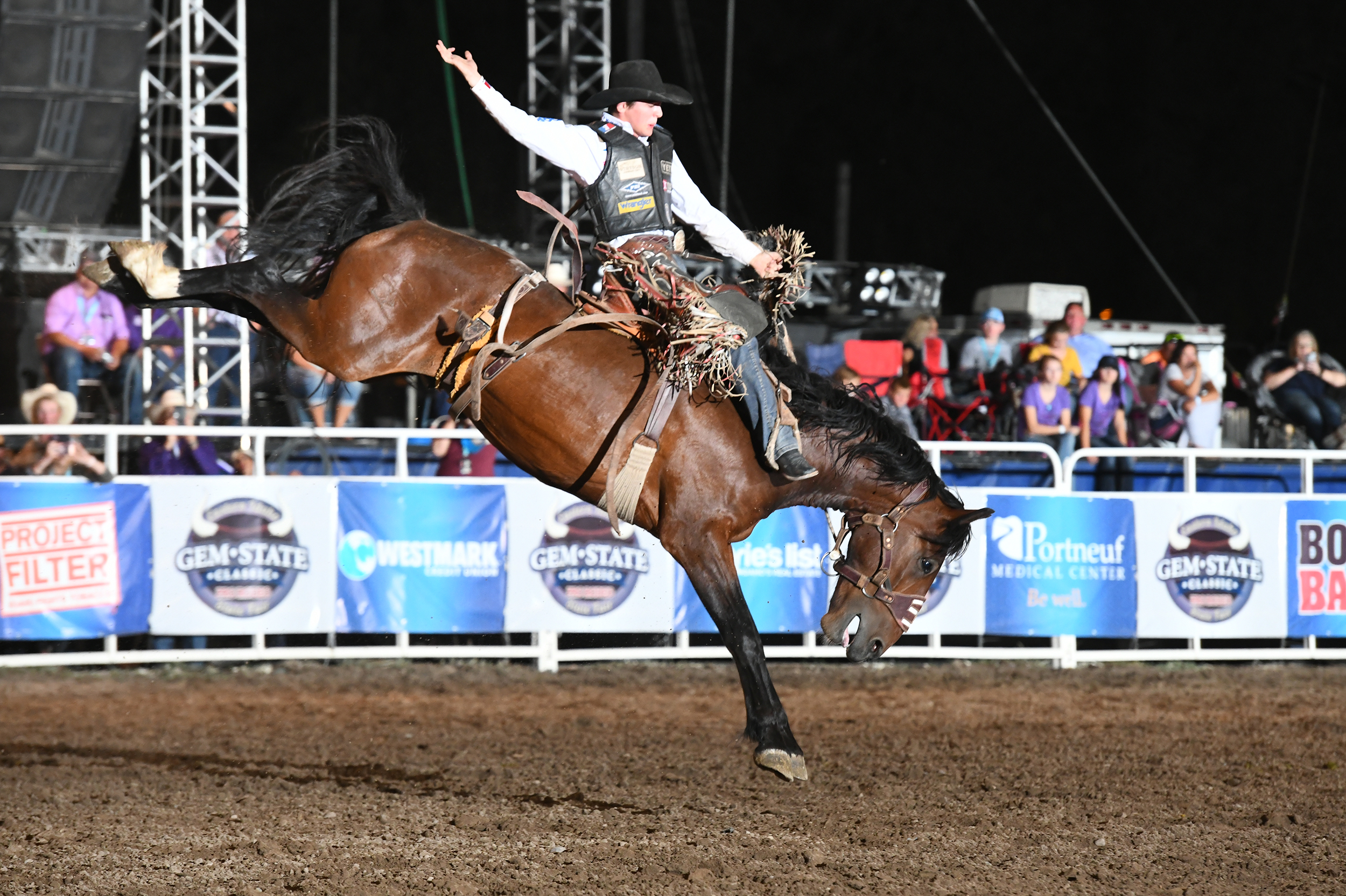 Stetson Wright, a PRCA rookie who sits No. 1 in the all-around world standings, won saddle bronc riding at the Gem State Classic Pro Rodeo with a 90-point ride on Powder River Rodeo's -38 Special. (PHOTO BY AMANDA DILLWORTH)