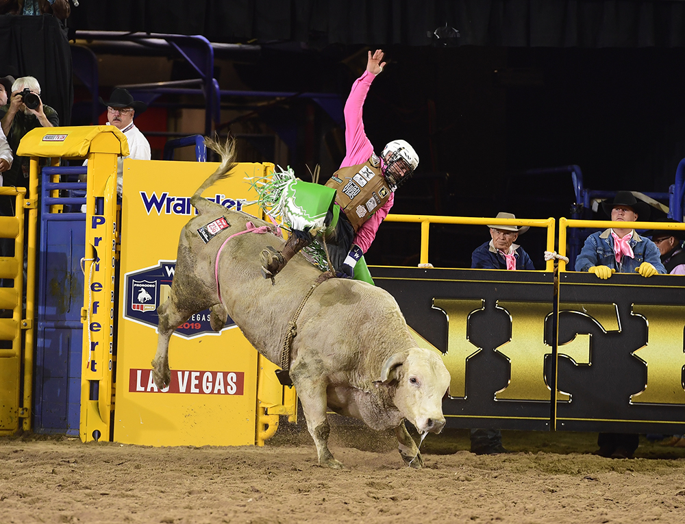 Jordan Spears rides Flying U Rodeo's Countin' Cards for 86 points to finish in a tie for fifth place in the fifth round of the National Finals Rodeo. (PRCA PRORODEO PHOTO BY JAMES PHIFER)