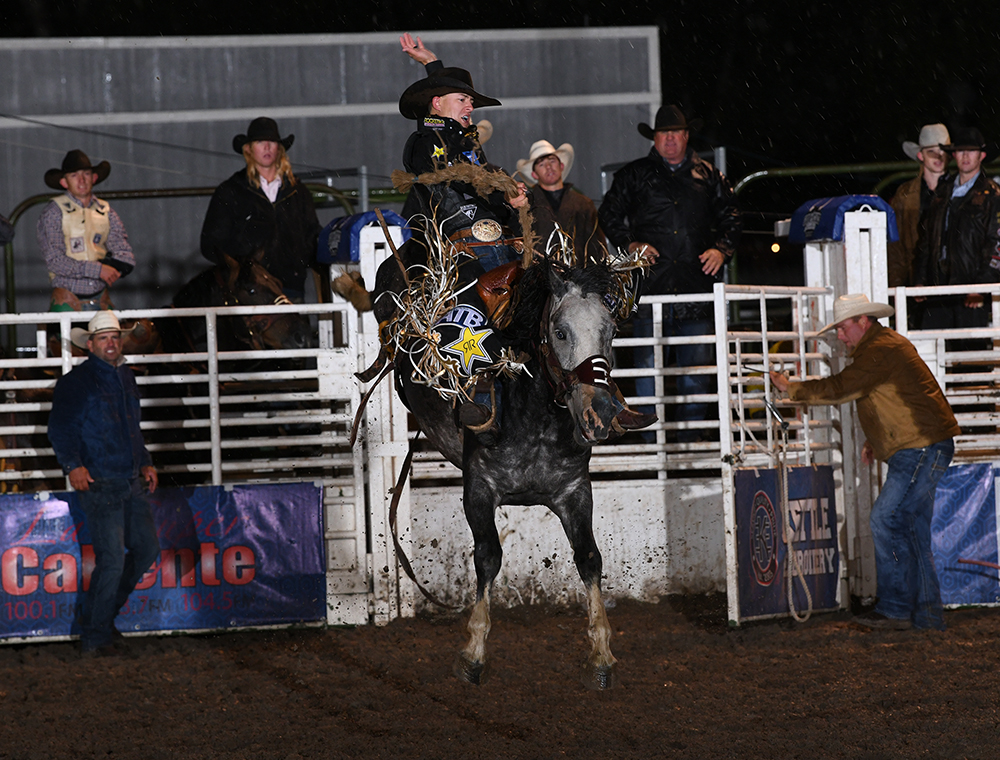 Two-time and reigning world champion saddle bronc rider Zeke Thurston makes his ride this past September at the Gem State the PRCA's Small Rodeo of the Year, a title it won a year ago. (PHOTO BY AMANDA DILLWORTH)