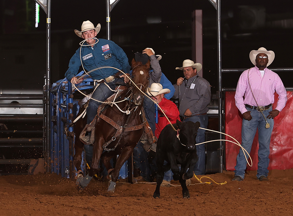 Cutter Carpenter moved into the tie-down roping lead at the Waller ...